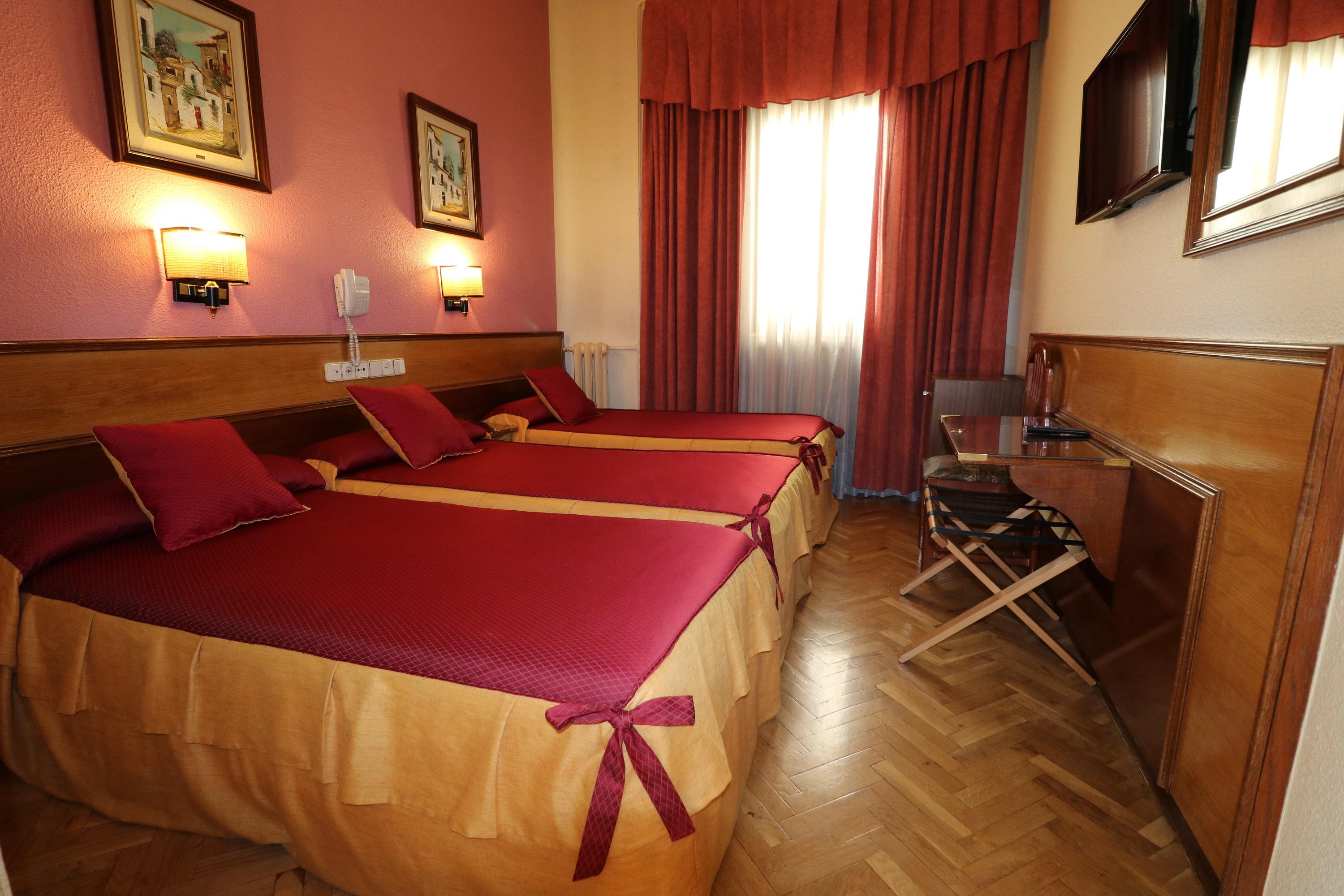 Hostal Hispano - Argentino Gran Via Madrid Luaran gambar