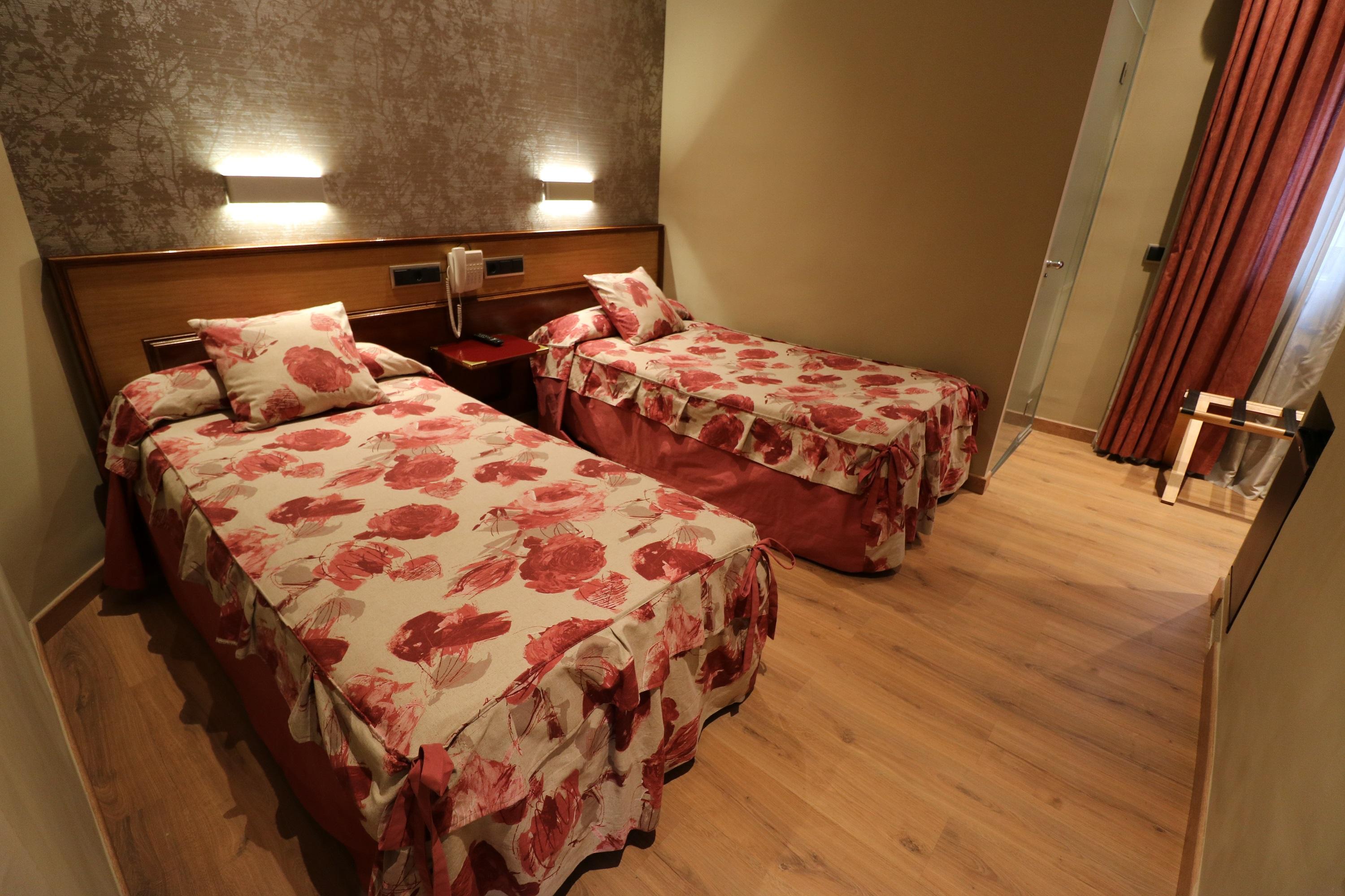 Hostal Hispano - Argentino Gran Via Madrid Luaran gambar