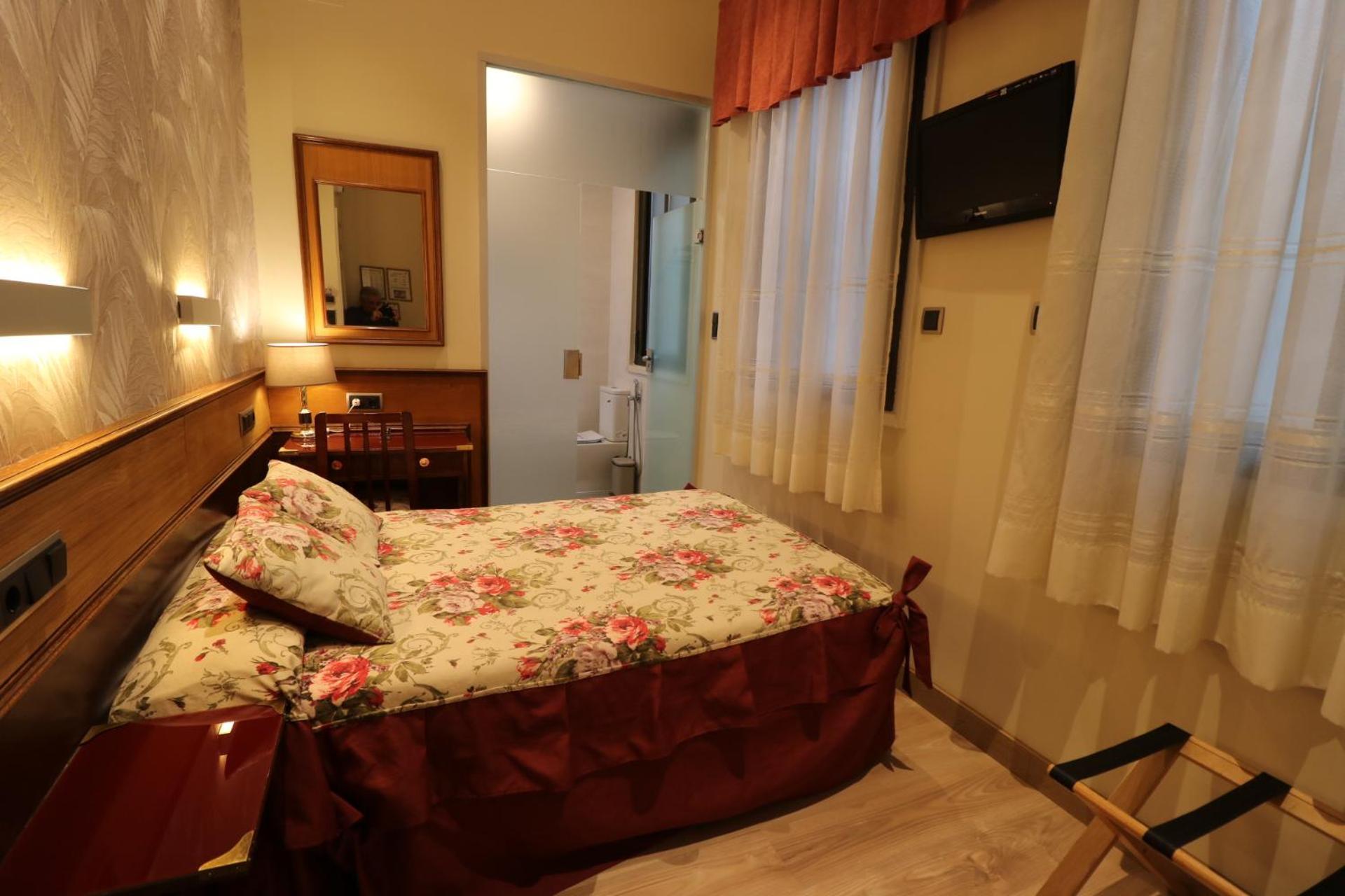Hostal Hispano - Argentino Gran Via Madrid Luaran gambar