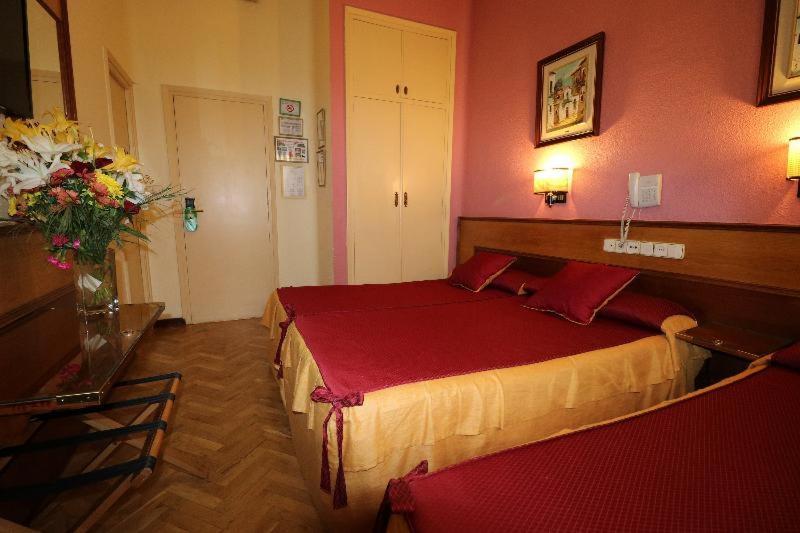 Hostal Hispano - Argentino Gran Via Madrid Bilik gambar