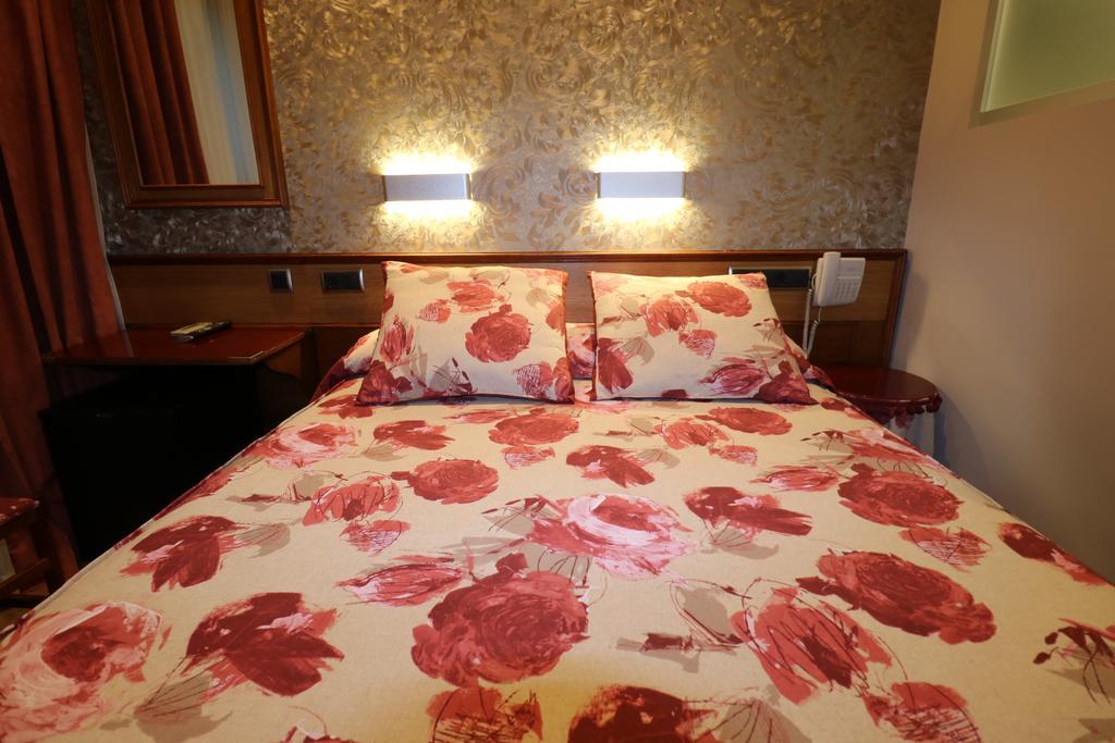 Hostal Hispano - Argentino Gran Via Madrid Luaran gambar