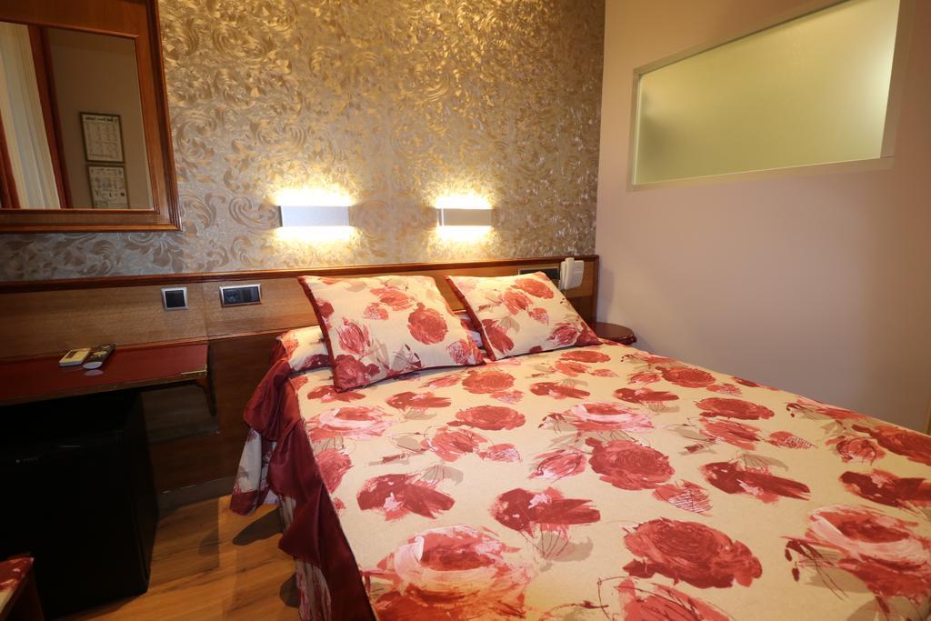 Hostal Hispano - Argentino Gran Via Madrid Luaran gambar